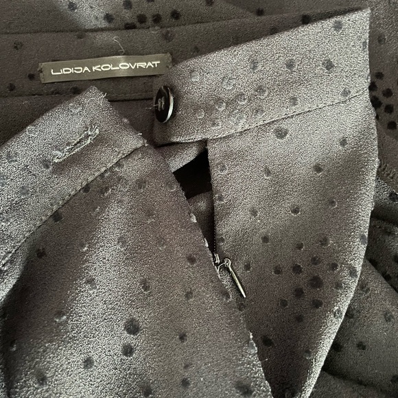 ✨ Designer Asymmetric Skirt - Picture 4 of 5